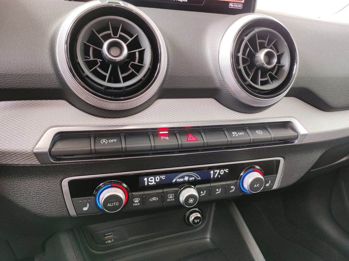 Audi Q2 Q2 30 TDI S tronic Business (19)