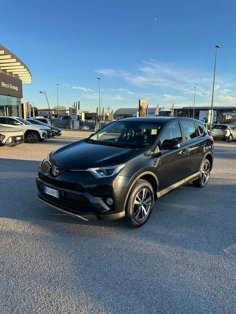 Toyota Rav4 D-4D 2WD Active