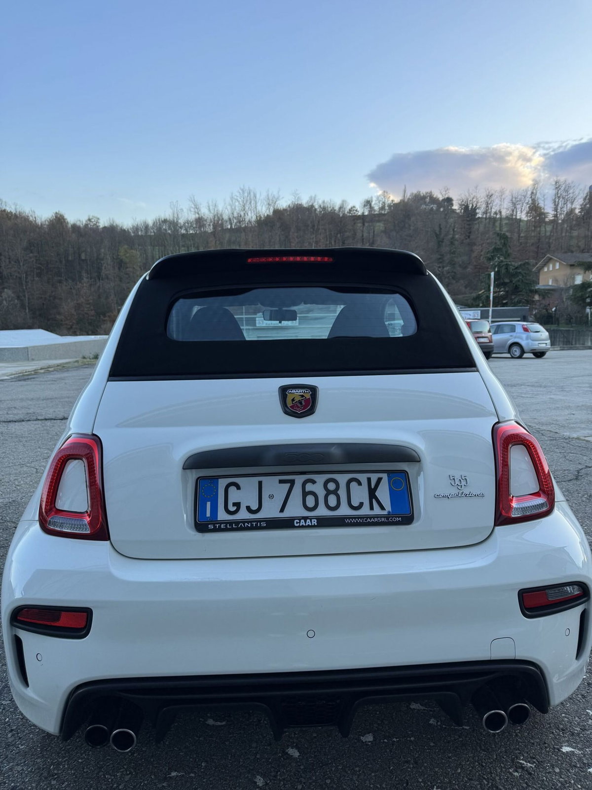 Abarth 595 Cabrio 595 C 1.4 Turbo T-Jet 180 CV Competizione (6)