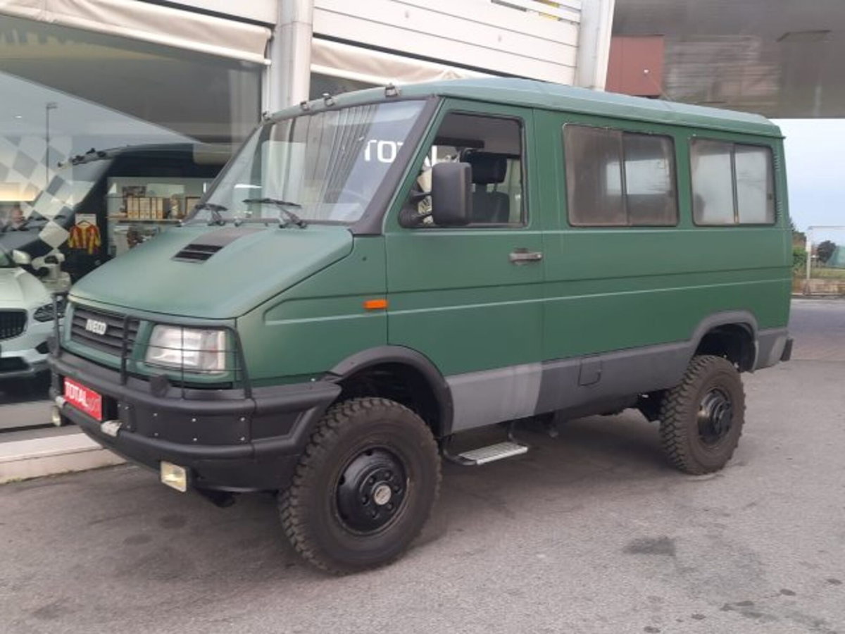 Iveco Daily Furgone 40.10 W 2.5 TD Combi L 4x4 Classic (3)