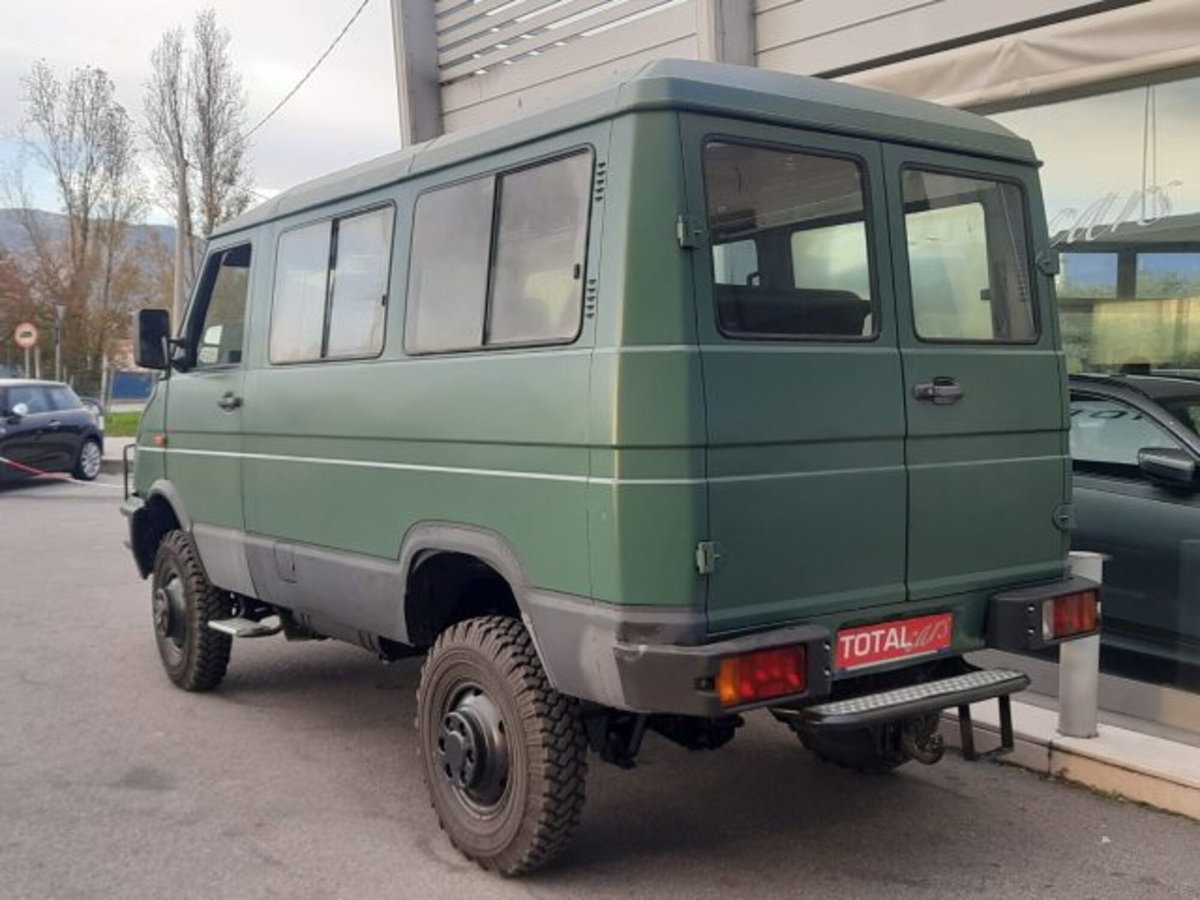 Iveco Daily Furgone 40.10 W 2.5 TD Combi L 4x4 Classic (4)