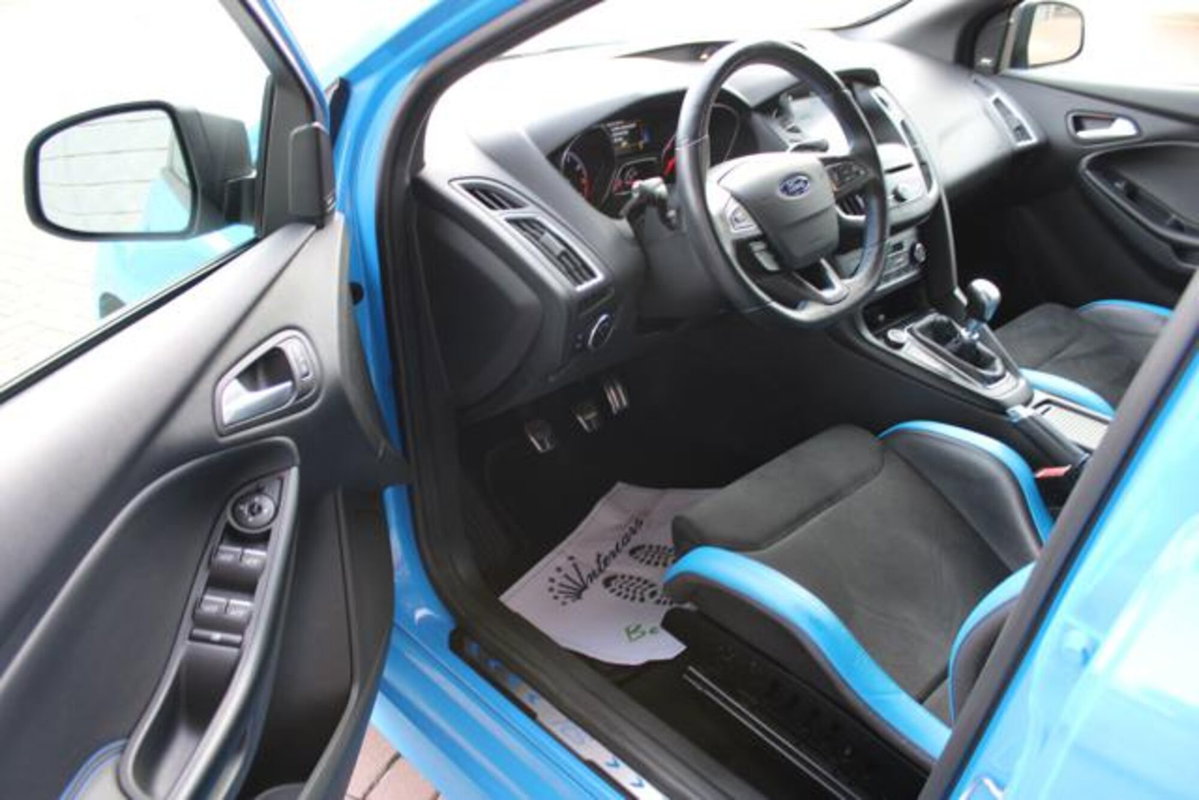 Ford Focus 2.3 350 CV AWD RS Track Edition (10)