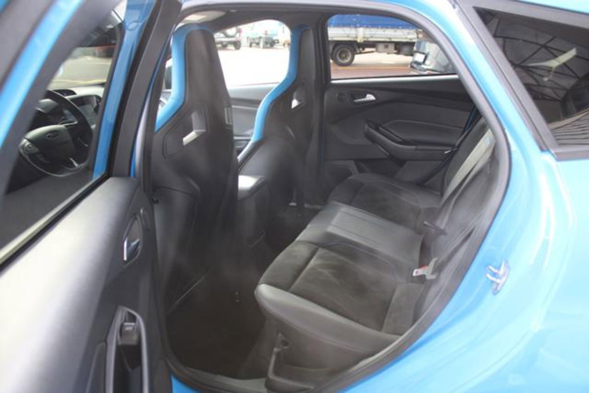 Ford Focus 2.3 350 CV AWD RS Track Edition (14)