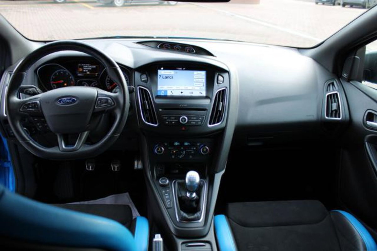 Ford Focus 2.3 350 CV AWD RS Track Edition (15)