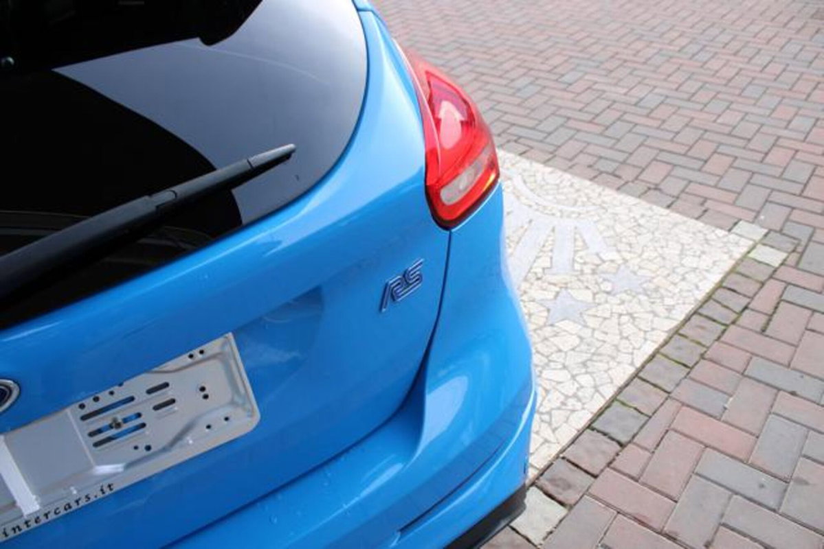 Ford Focus 2.3 350 CV AWD RS Track Edition (17)
