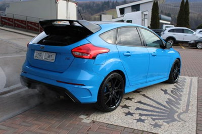 Ford Focus 2.3 350 CV AWD RS Track Edition (8)