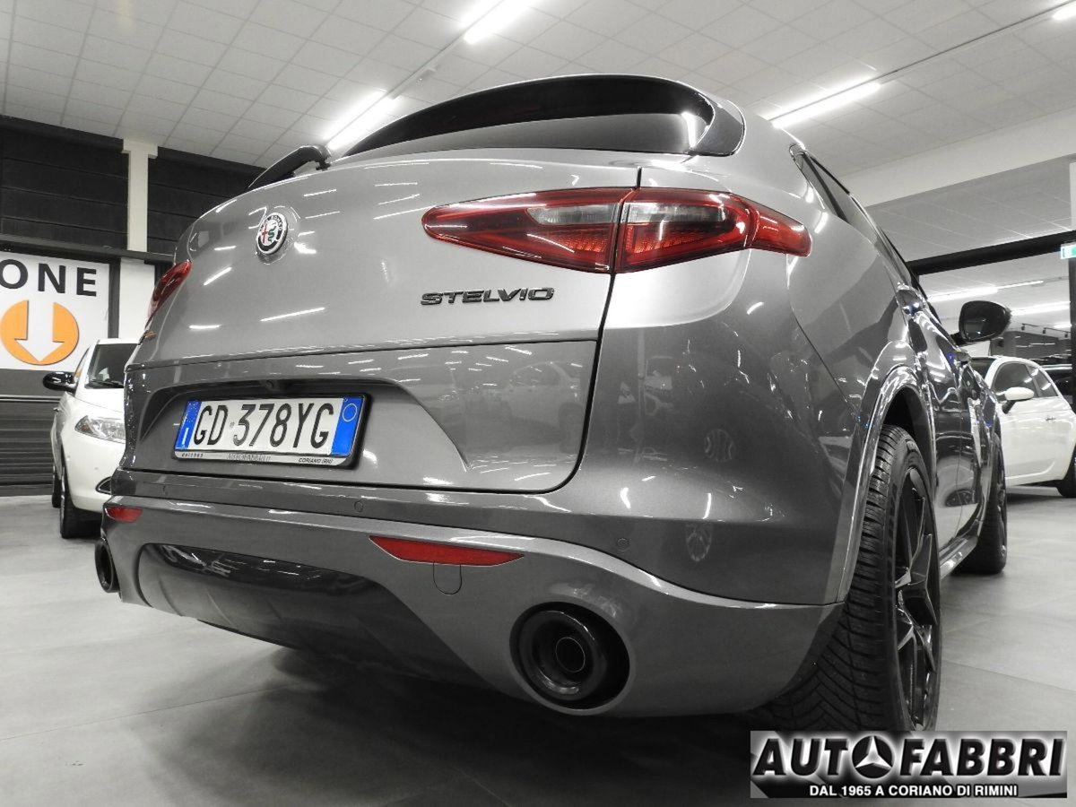 Alfa Romeo Stelvio Stelvio 2.2 Turbodiesel 210 CV AT8 Q4 Veloce (11)