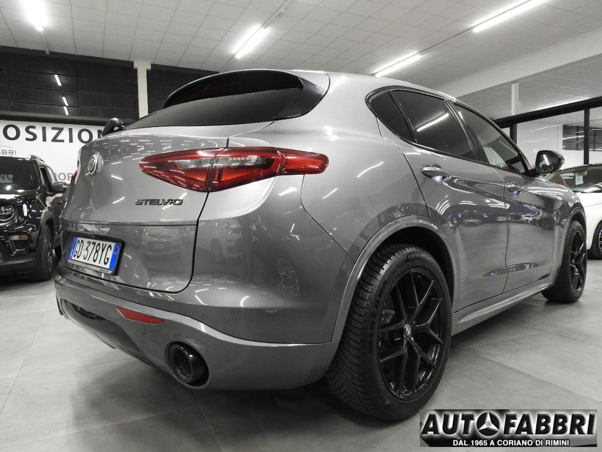 Alfa Romeo Stelvio Stelvio 2.2 Turbodiesel 210 CV AT8 Q4 Veloce (12)