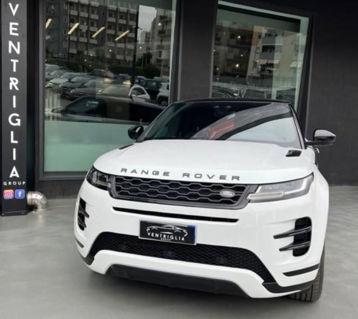 Land Rover Range Rover Evoque 2.0D I4-L.Flw 150 CV (2)