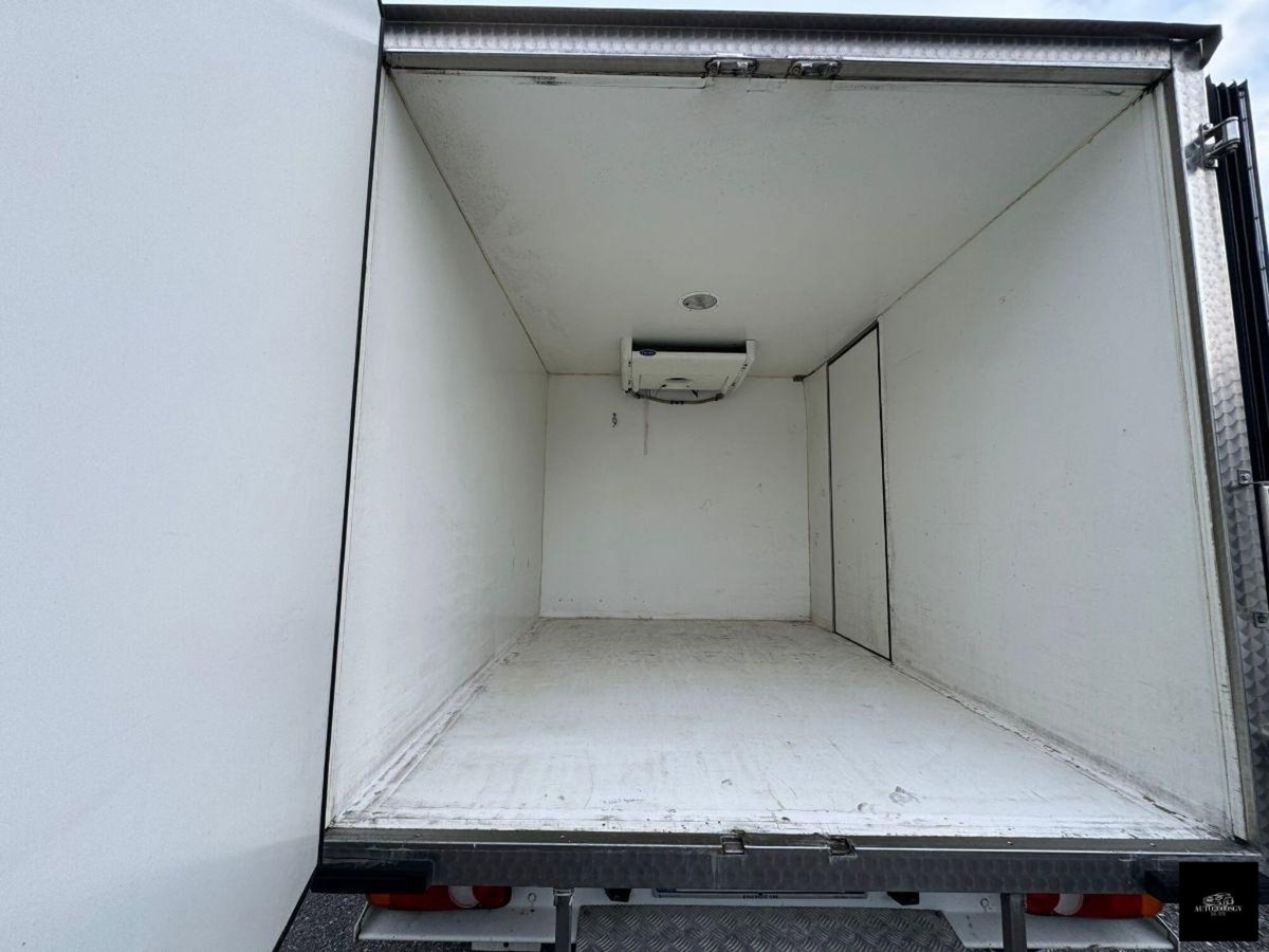 Peugeot Boxer Furgone 330 2.2 HDi/130CV FAP PC-TN Combi Comfort (11)