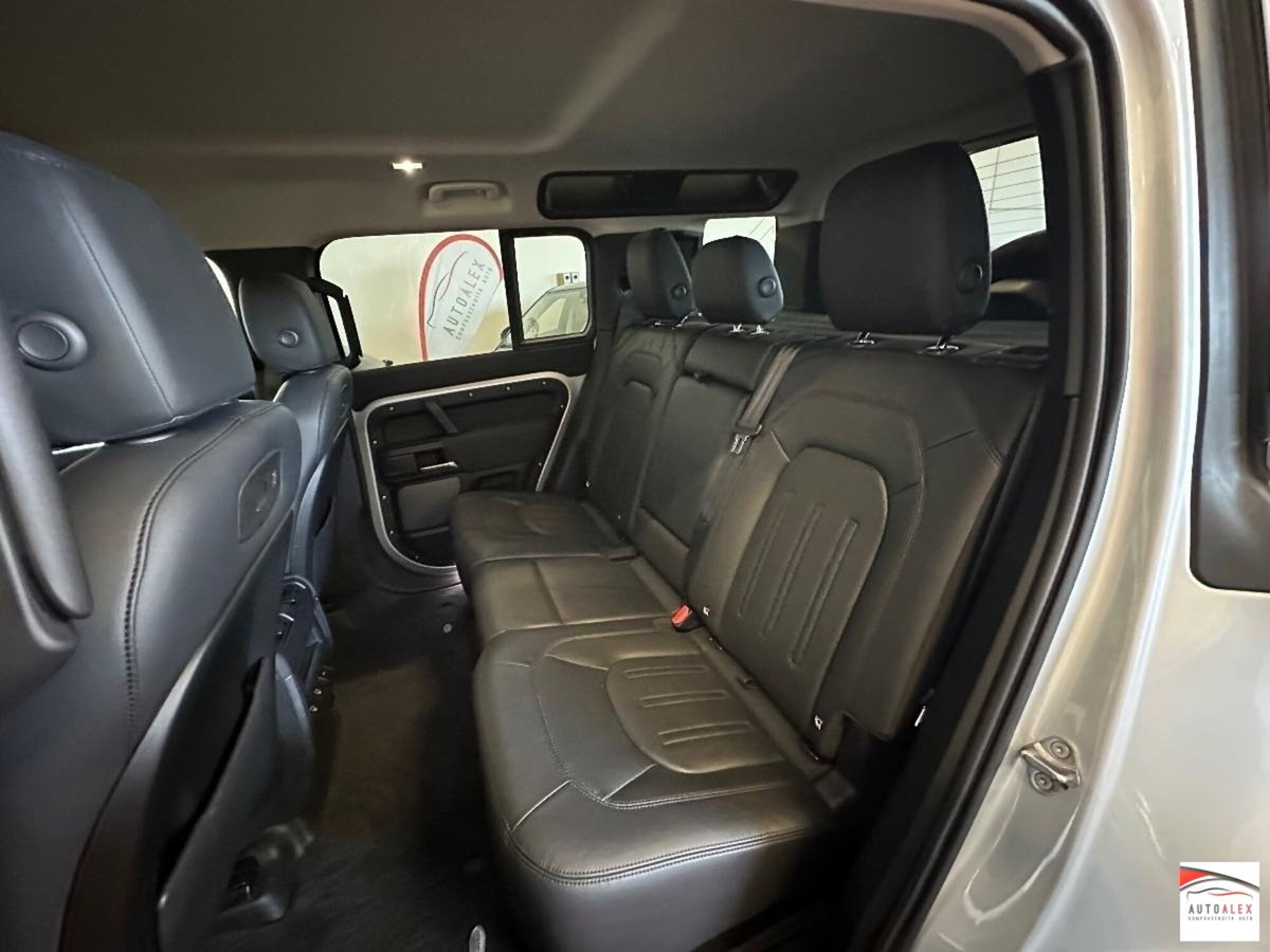Land Rover Defender 110 3.0d i6 mhev S awd 200cv auto (8)