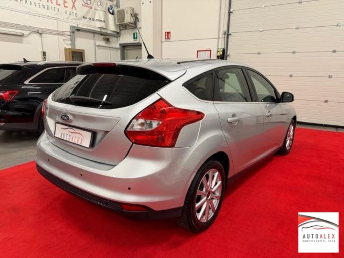 Ford Focus 1.6 TDCi 95 CV Titanium (4)
