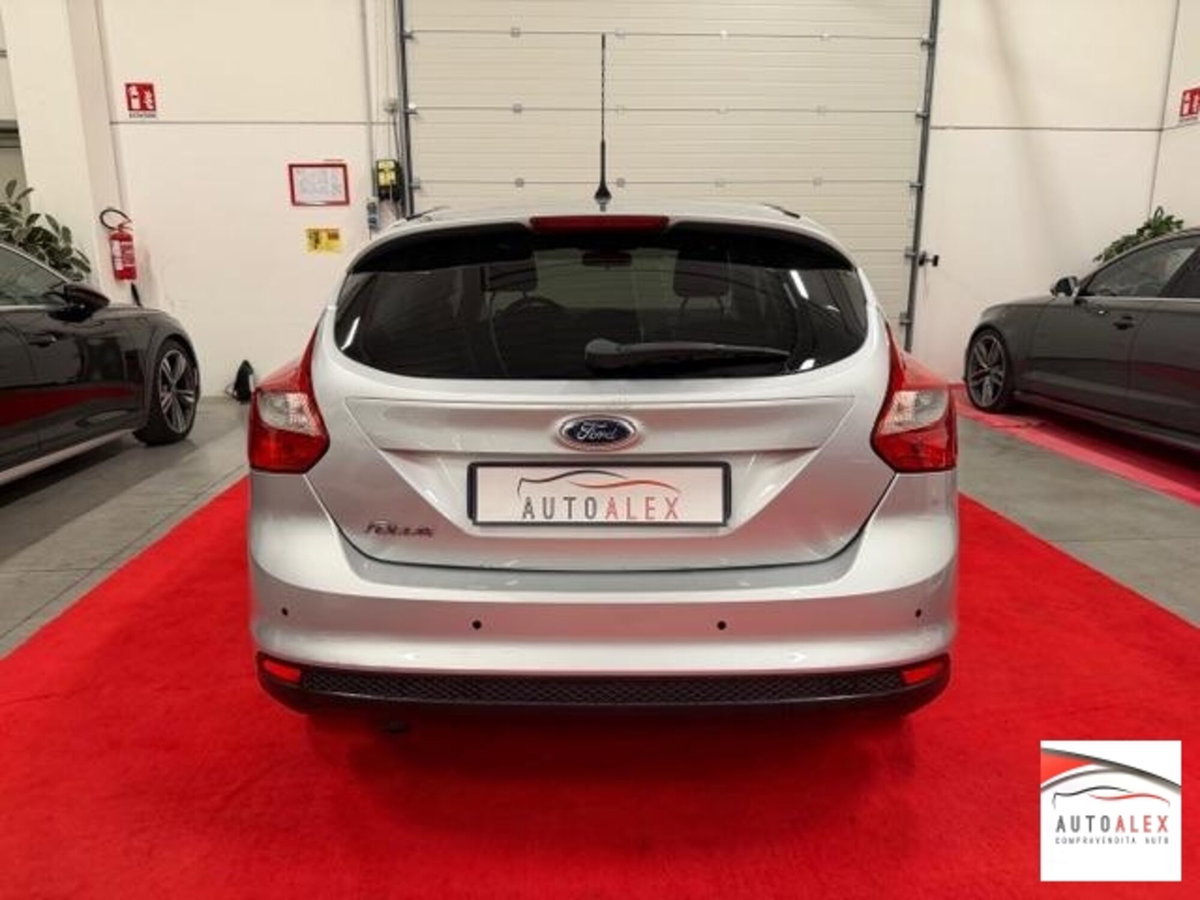 Ford Focus 1.6 TDCi 95 CV Titanium (5)