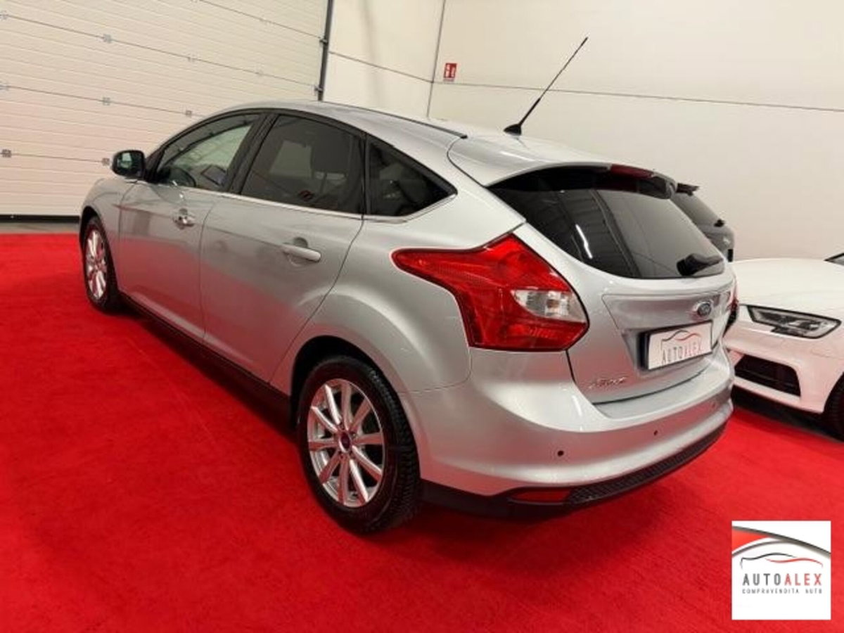Ford Focus 1.6 TDCi 95 CV Titanium (6)