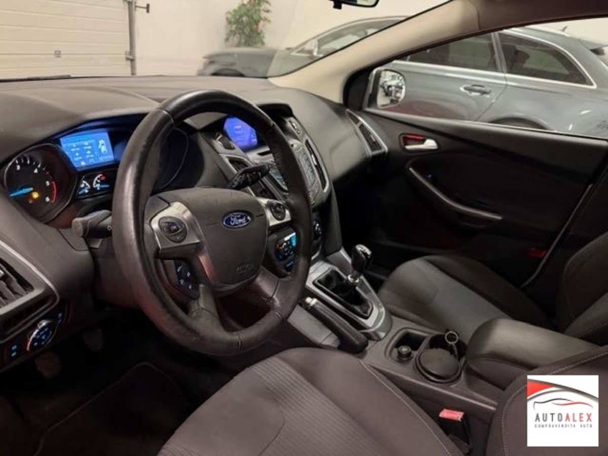 Ford Focus 1.6 TDCi 95 CV Titanium (7)
