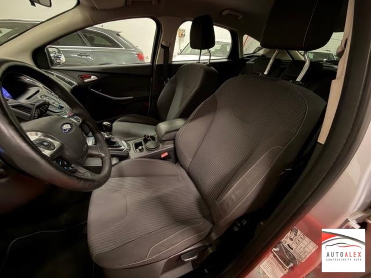 Ford Focus 1.6 TDCi 95 CV Titanium (8)