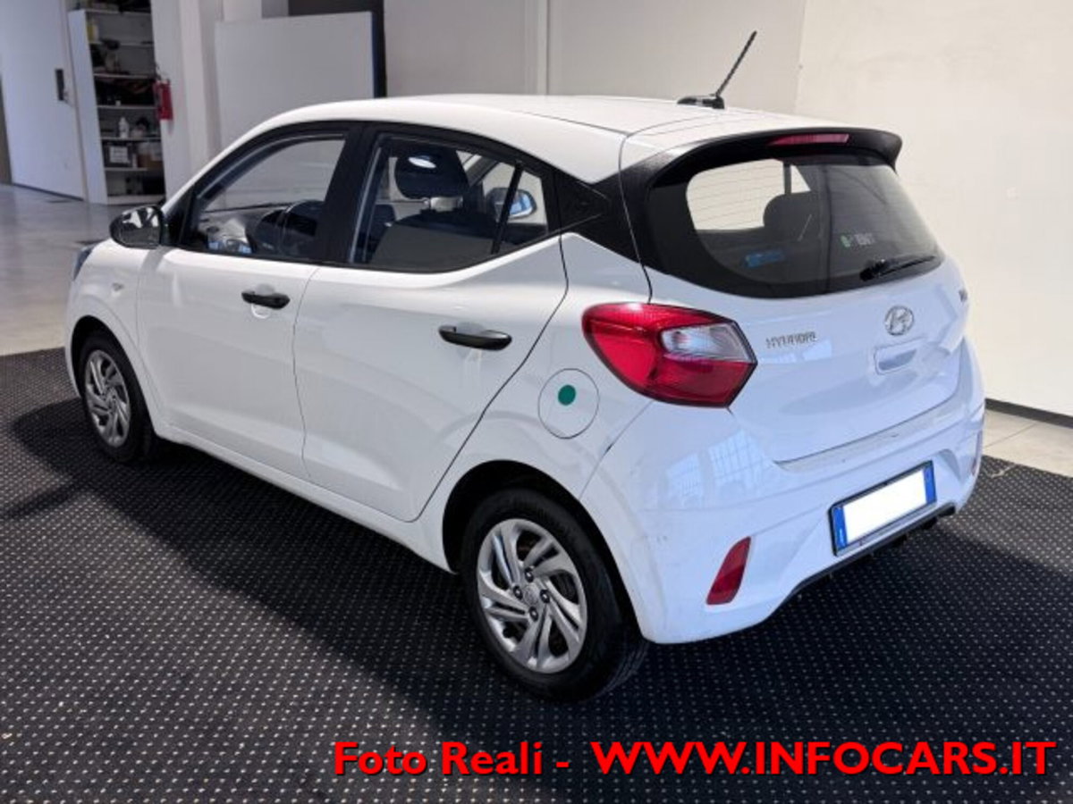 Hyundai i10 1.0 MPI con Ecopack Advanced (2)
