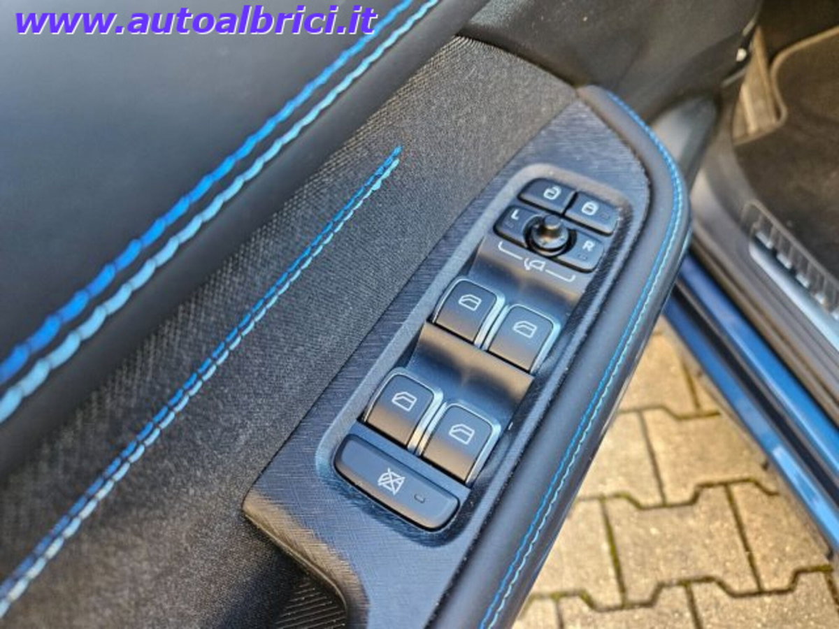 Lynk & Co 01 01 1.5 td phev (15)