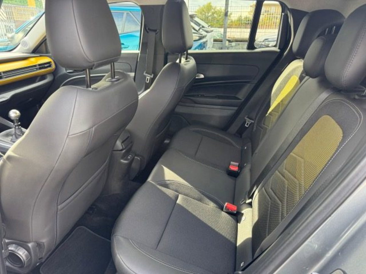 Jeep Avenger 1.2 turbo Summit fwd 100cv (7)