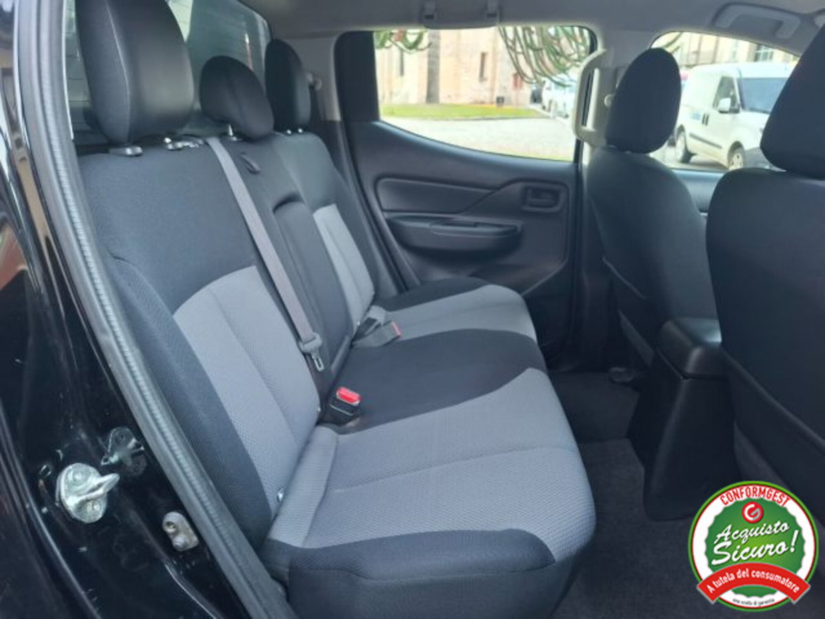 Mitsubishi L200 2.3 D Double Cab 4x4 Easy Select Invite Connect (11)