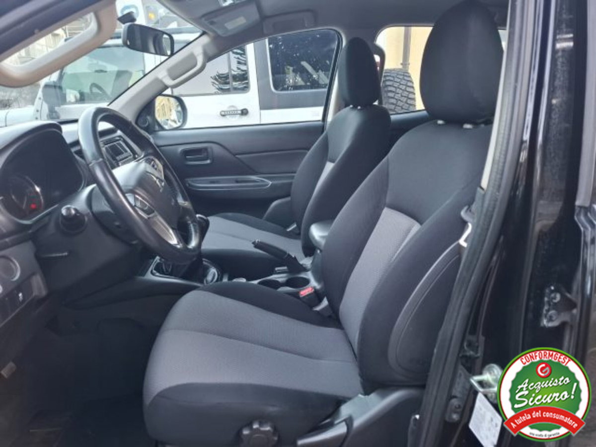 Mitsubishi L200 2.3 D Double Cab 4x4 Easy Select Invite Connect (9)