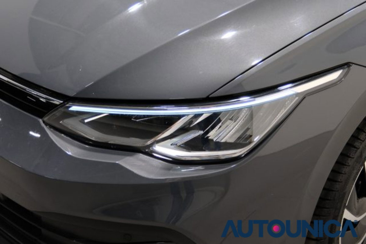 Volkswagen Golf Variant 1.0 eTSI EVO DSG Life (12)