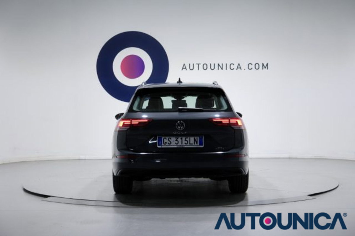 Volkswagen Golf Variant 1.0 eTSI EVO DSG Life (16)