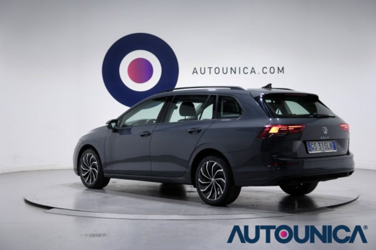Volkswagen Golf Variant 1.0 eTSI EVO DSG Life (17)