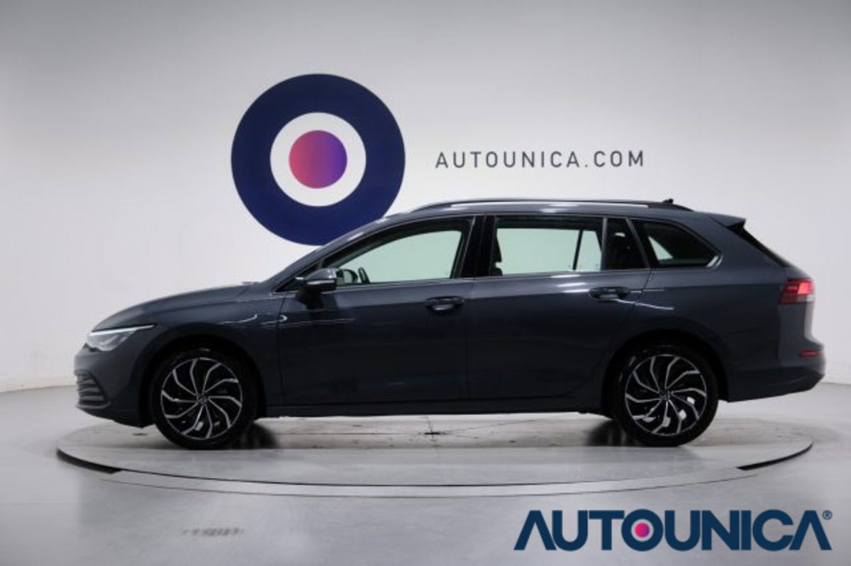 Volkswagen Golf Variant 1.0 eTSI EVO DSG Life (18)