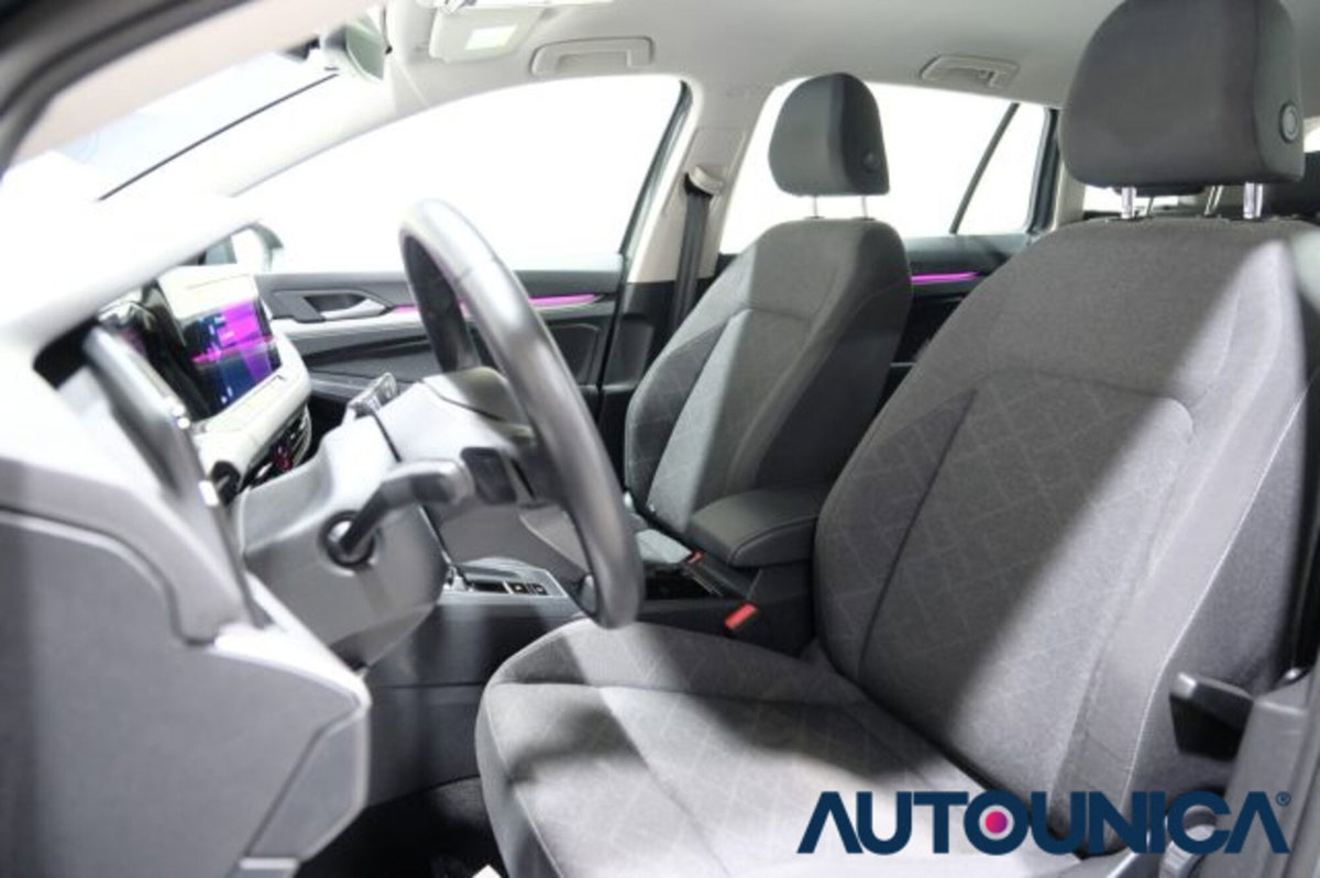 Volkswagen Golf Variant 1.0 eTSI EVO DSG Life (6)