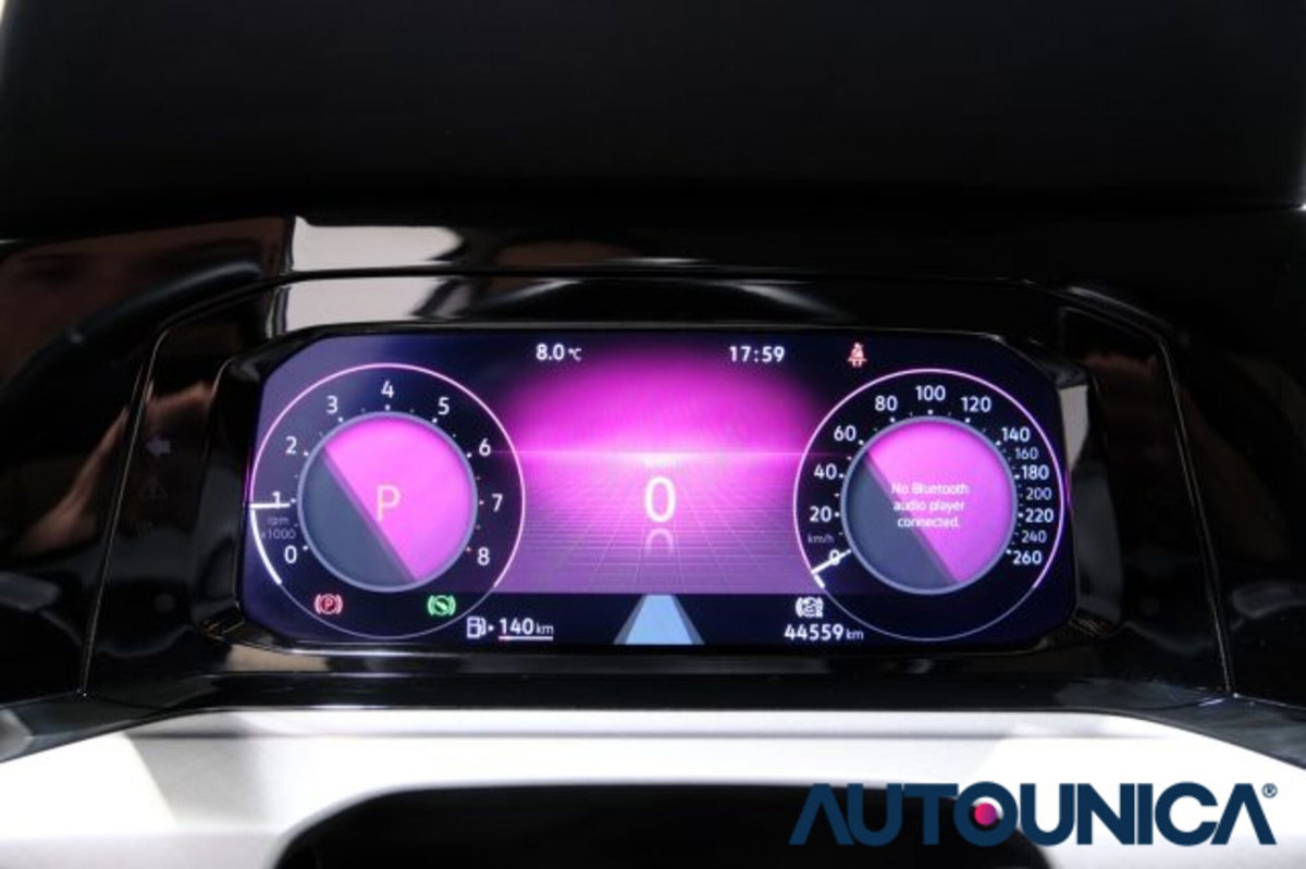 Volkswagen Golf Variant 1.0 eTSI EVO DSG Life (8)