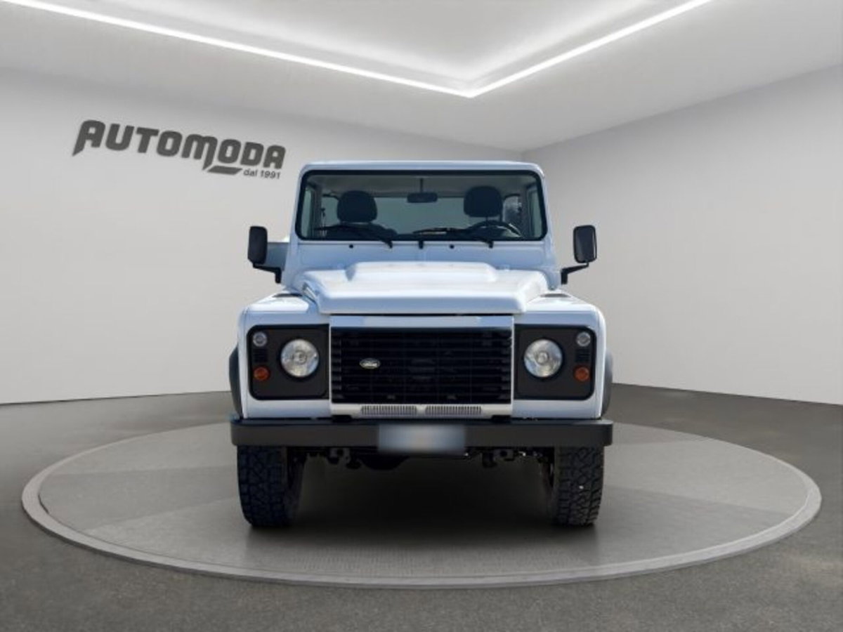 Land Rover Defender 110 2.2 TD4 CrewCab (2)