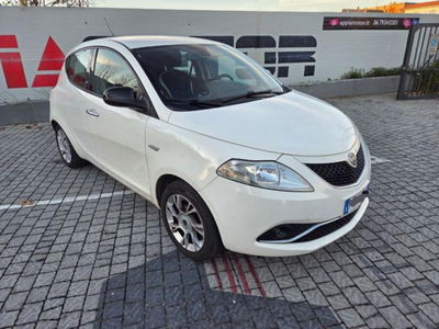 Lancia Ypsilon 0.9 TwinAir 85 CV 5 porte S&S Gold usata