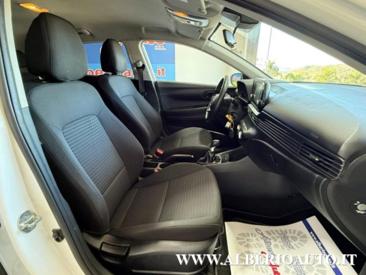 Hyundai i20 1.2 MPI MT GPL ConnectLine (11)