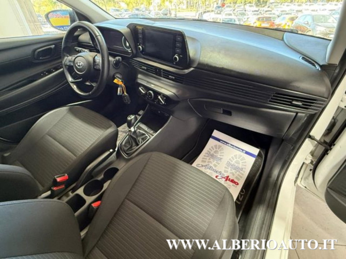 Hyundai i20 1.2 MPI MT GPL ConnectLine (9)