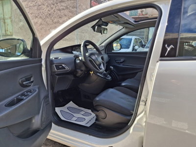 Lancia Ypsilon 1.3 MJT 16V 95 CV 5 porte S&S Platinum (11)