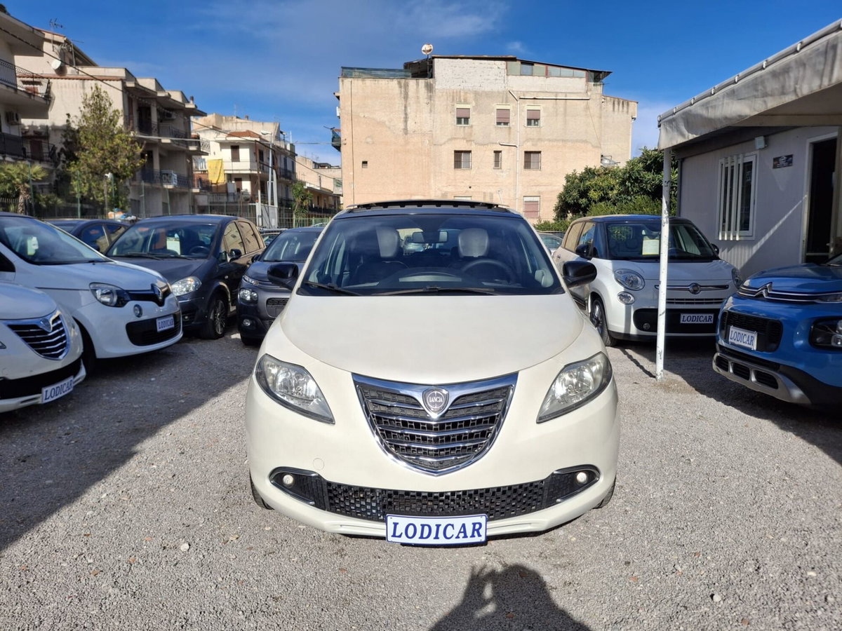 Lancia Ypsilon 1.3 MJT 16V 95 CV 5 porte S&S Platinum (3)