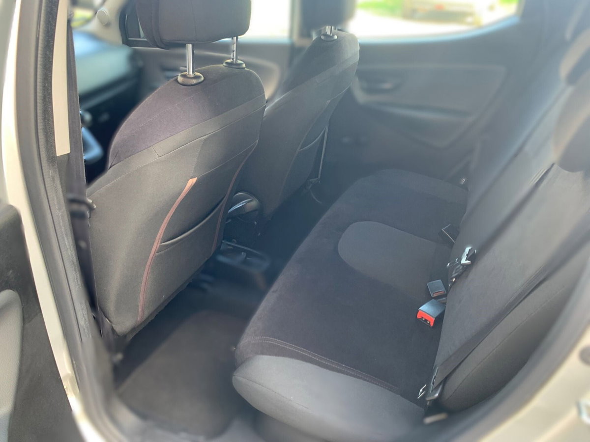 Lancia Ypsilon 1.3 MJT 16V 95 CV 5 porte S&S Platinum (10)