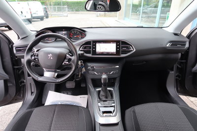Peugeot 308 SW 1.5 bluehdi Style s&s 130cv eat8 (5)