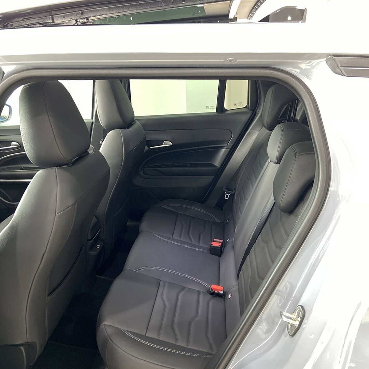 Jeep Avenger 1.2 turbo Summit fwd 100cv (14)