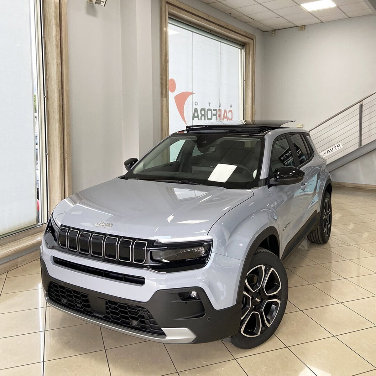 Jeep Avenger 1.2 turbo Summit fwd 100cv (2)