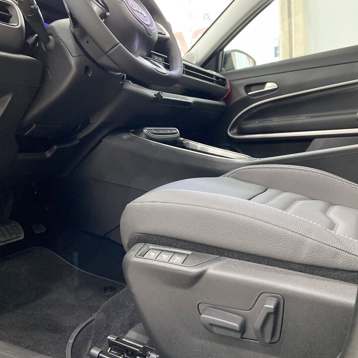 Jeep Avenger 1.2 turbo Summit fwd 100cv (7)