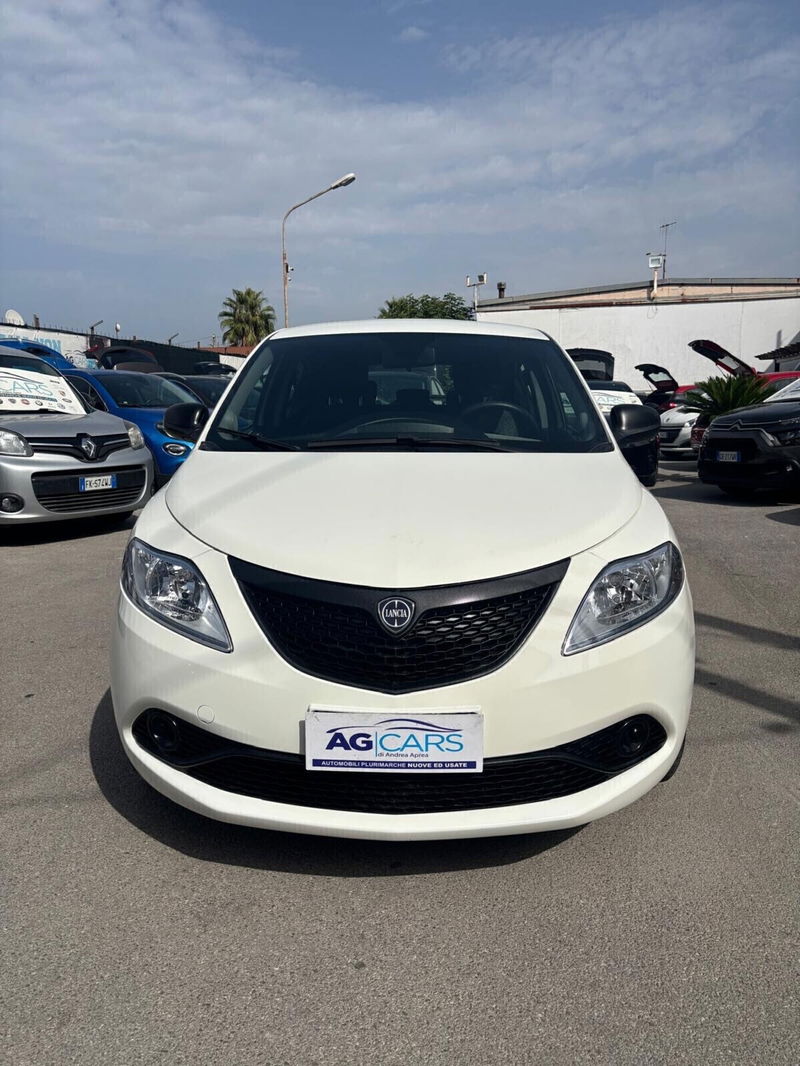 Lancia Ypsilon 1.0 FireFly 5 porte S&S Hybrid Ecochic Gold