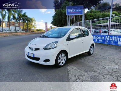 Toyota Aygo 1.0 12V VVT-i 5 porte Sol Connect MMT usata