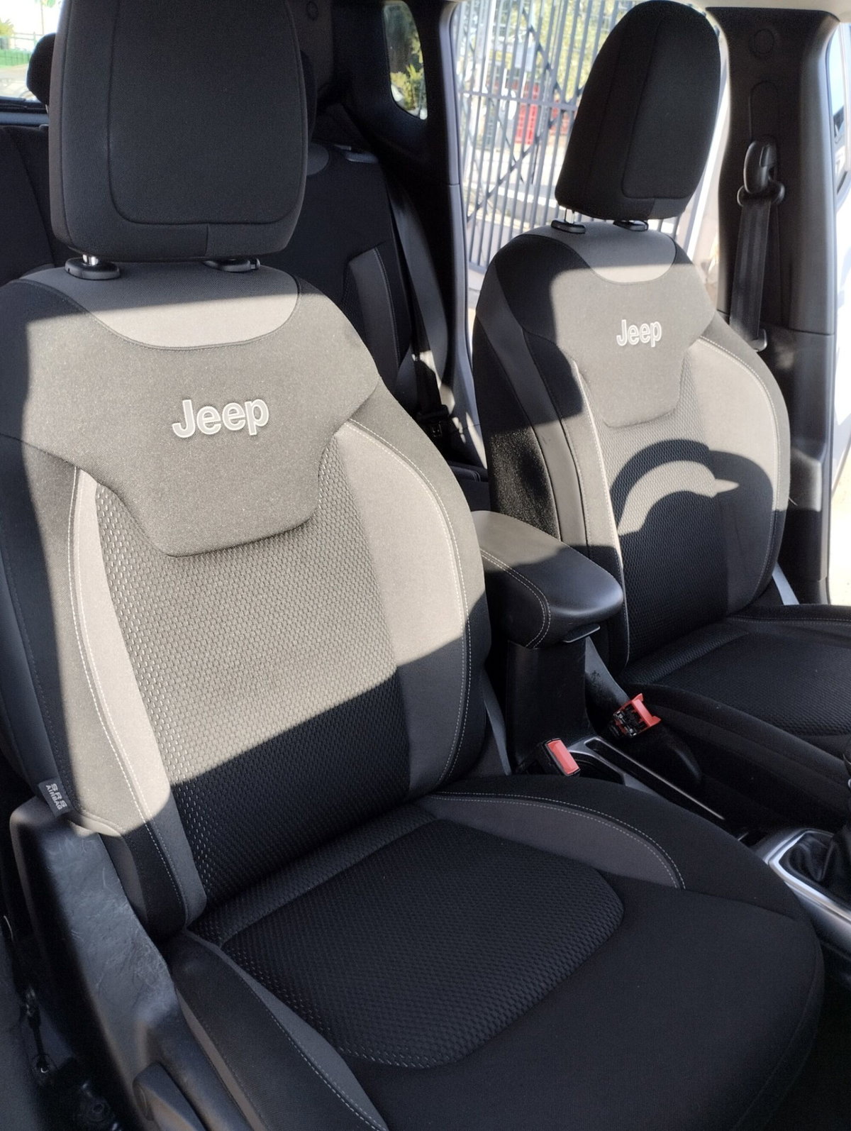 Jeep Renegade 1.6 Mjt 130 CV Limited (11)
