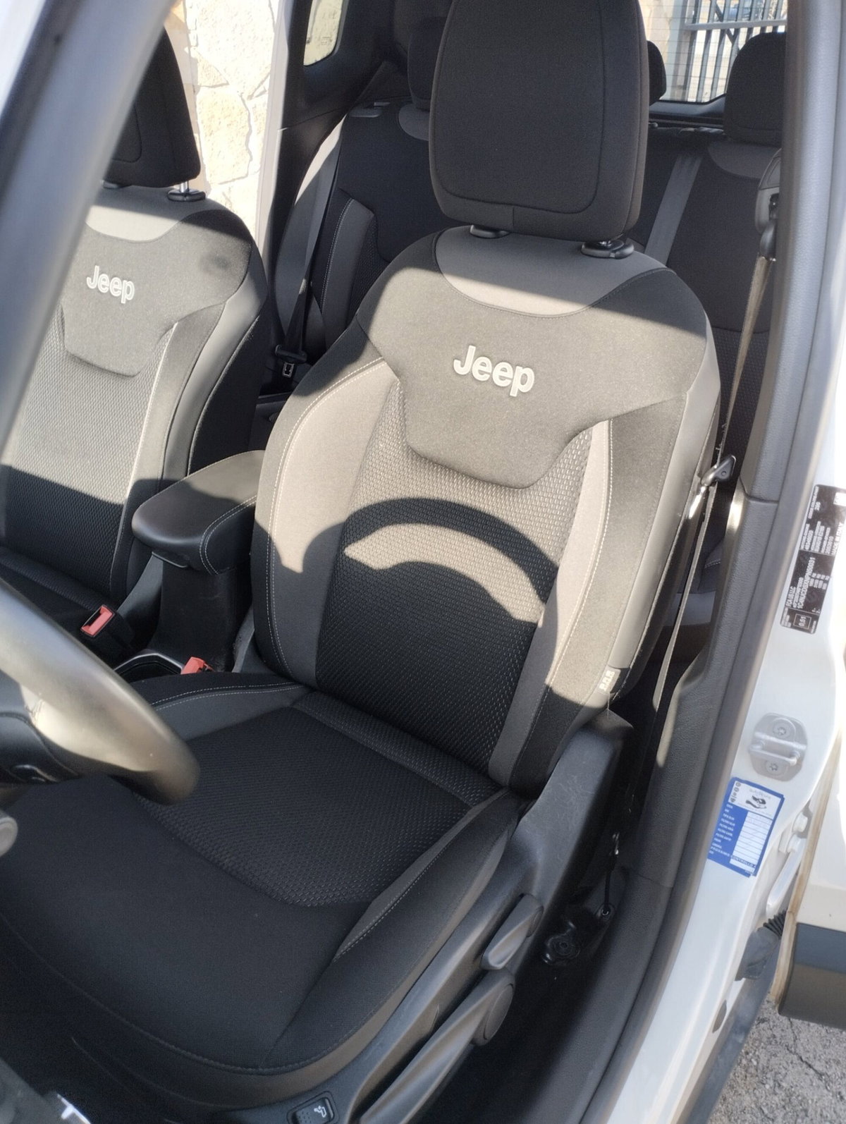 Jeep Renegade 1.6 Mjt 130 CV Limited (12)