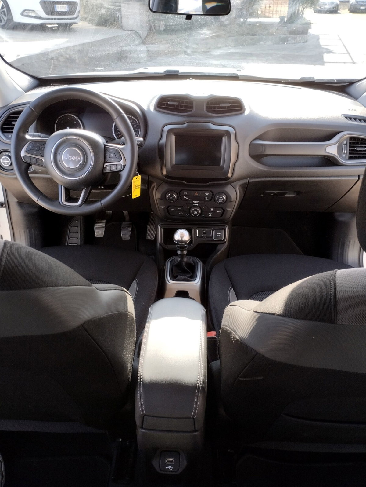 Jeep Renegade 1.6 Mjt 130 CV Limited (15)