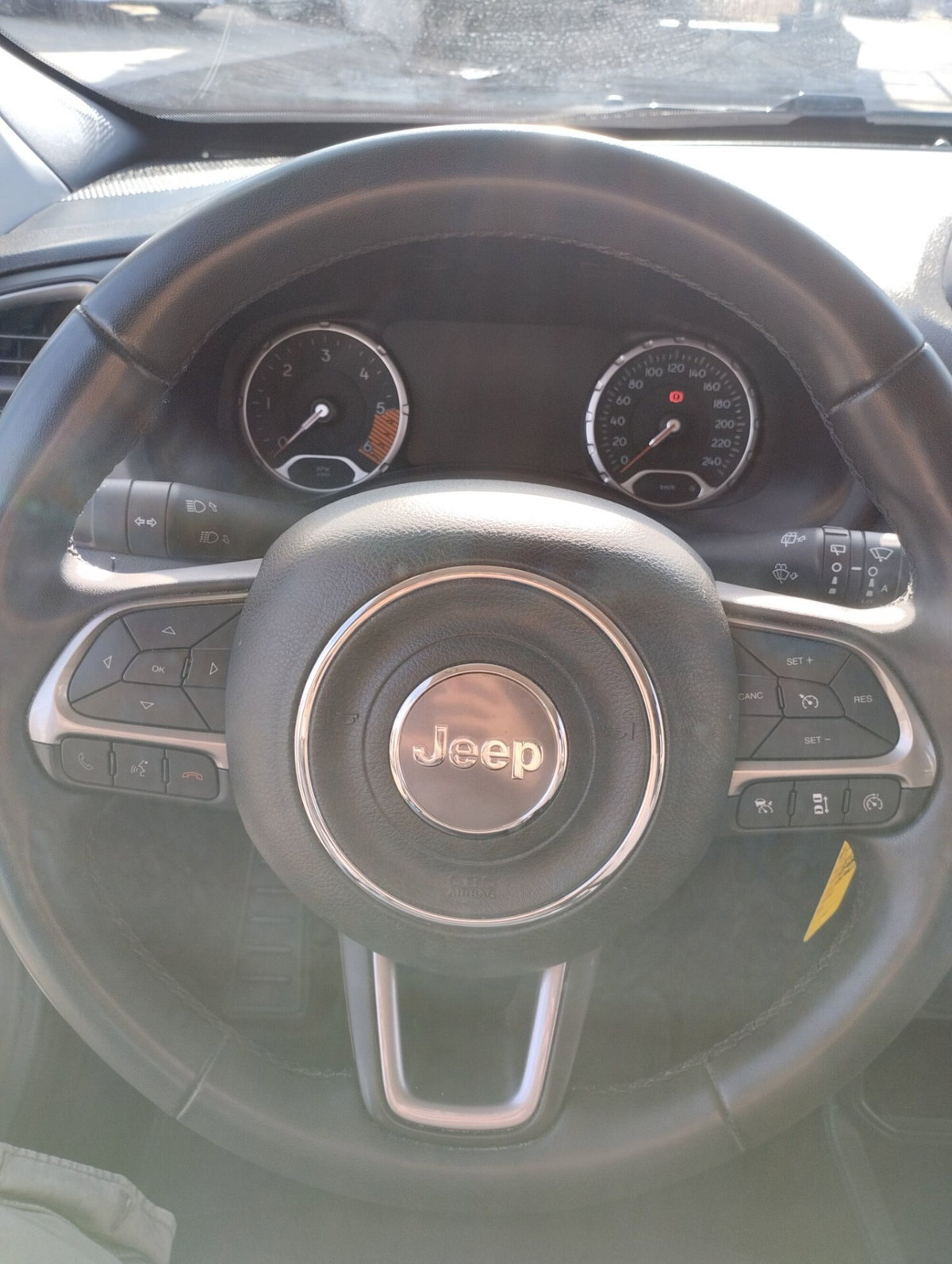 Jeep Renegade 1.6 Mjt 130 CV Limited (17)