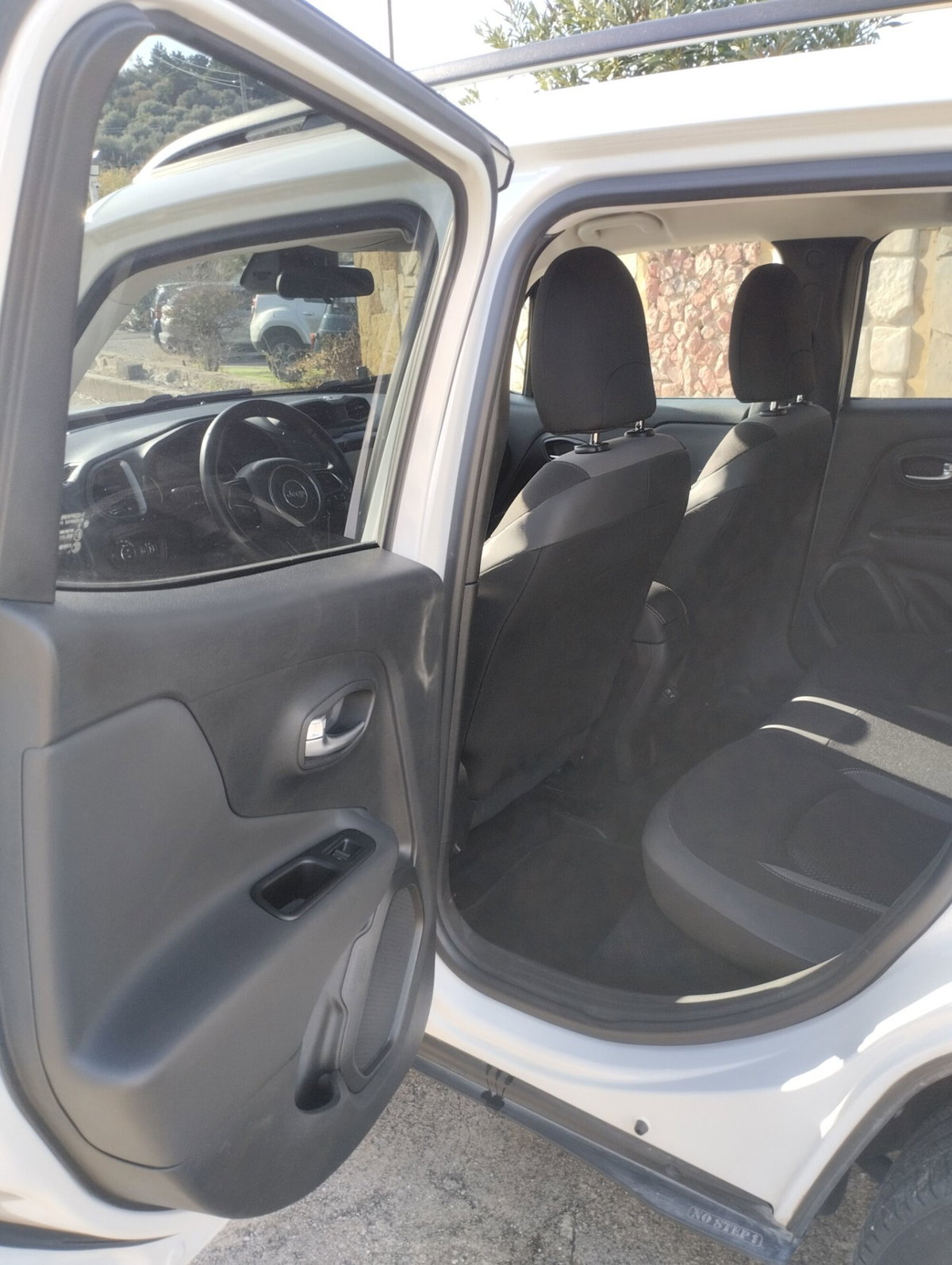 Jeep Renegade 1.6 Mjt 130 CV Limited (9)