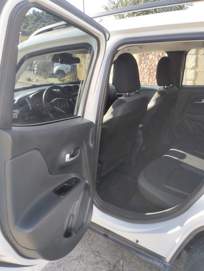 Jeep Renegade 1.6 Mjt 130 CV Limited (9)